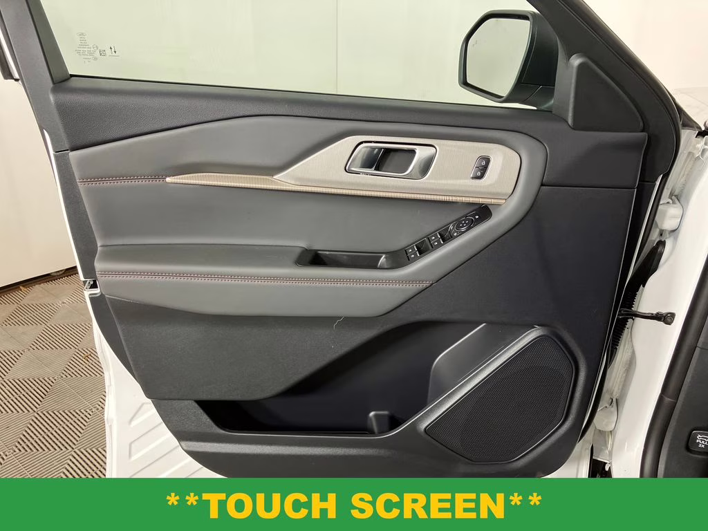 2026 Star White Metallic Tri-Coat Ford Explorer Active RWD SUV