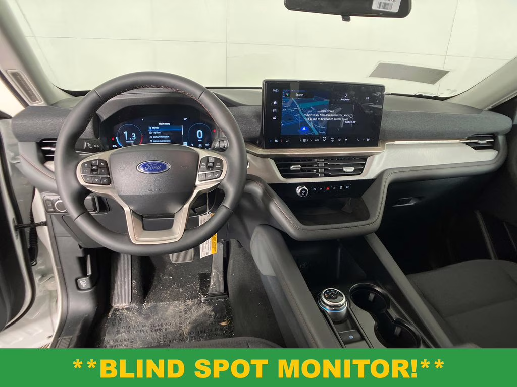 2026 Star White Metallic Tri-Coat Ford Explorer Active RWD SUV