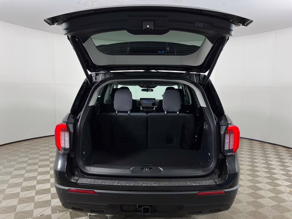 2026 Agate Black Metallic Ford Explorer Active RWD SUV