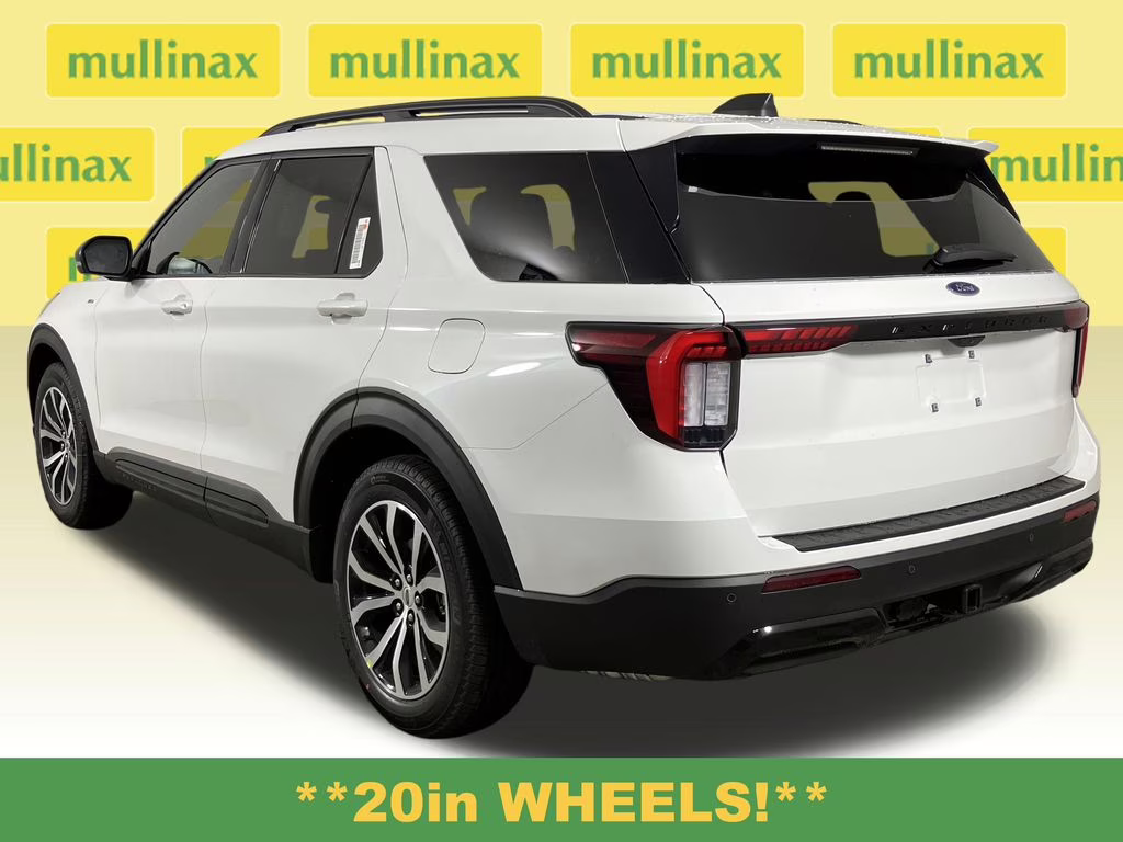 2026 Star White Metallic Tri-Coat Ford Explorer ST-Line RWD SUV