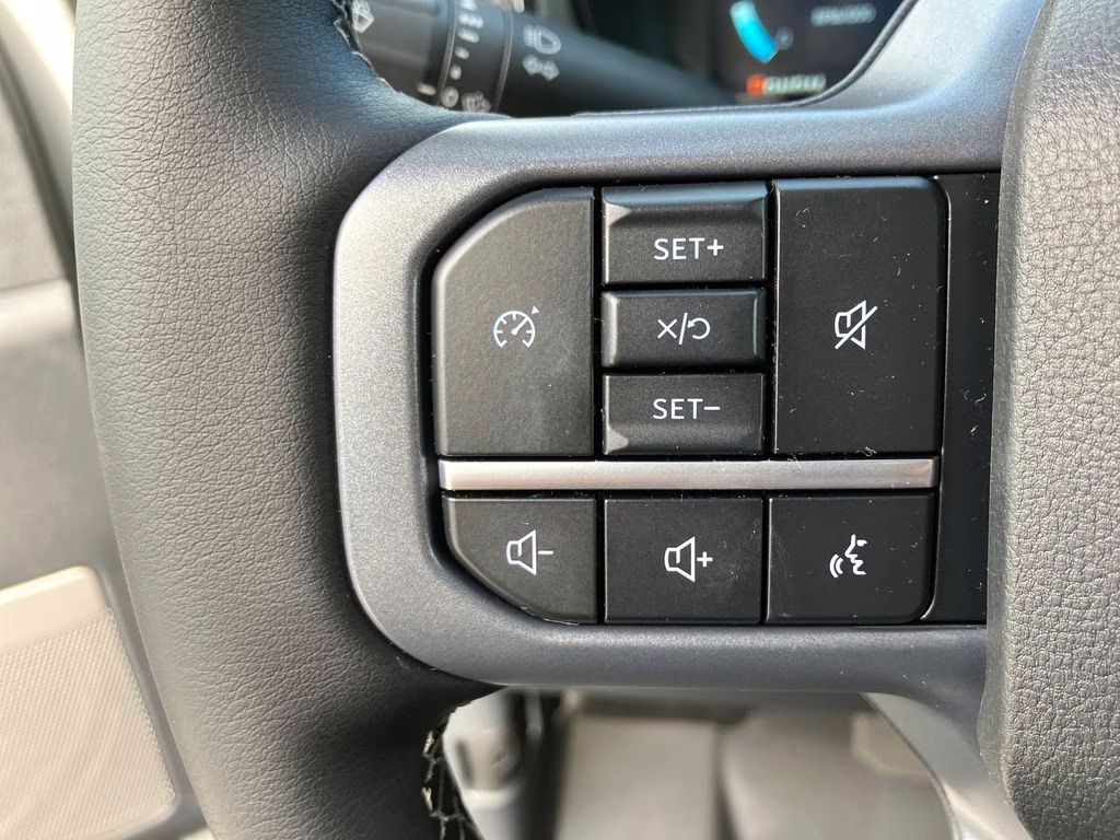 2026 Avalanche Ford Super Duty F-250 SRW Lariat 4X4 Truck