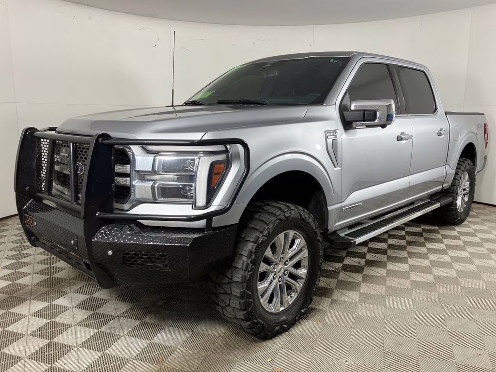 2025 Silver Metallic Ford F-150 Lariat 4X4 Truck