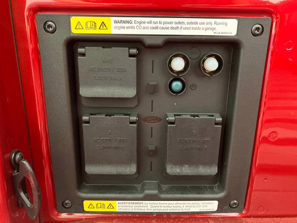 2025 Rapid Red Metallic Tinted Clearcoat Ford F-150 Platinum 4X4 Truck