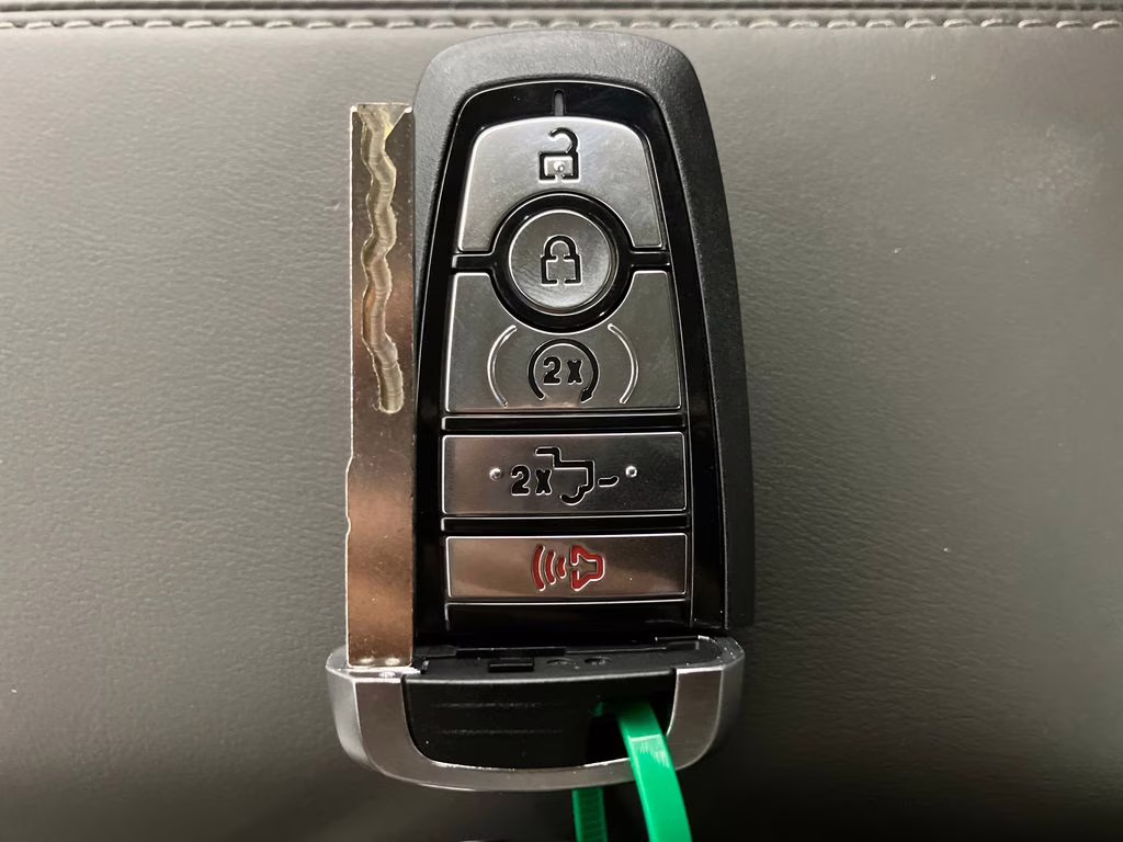 2025 Rapid Red Metallic Tinted Clearcoat Ford F-150 Platinum 4X4 Truck