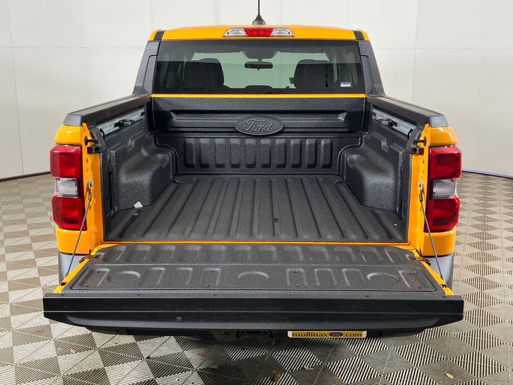 2026 Orange Fury Metallic Tri-Coat Ford Maverick Lariat AWD Truck