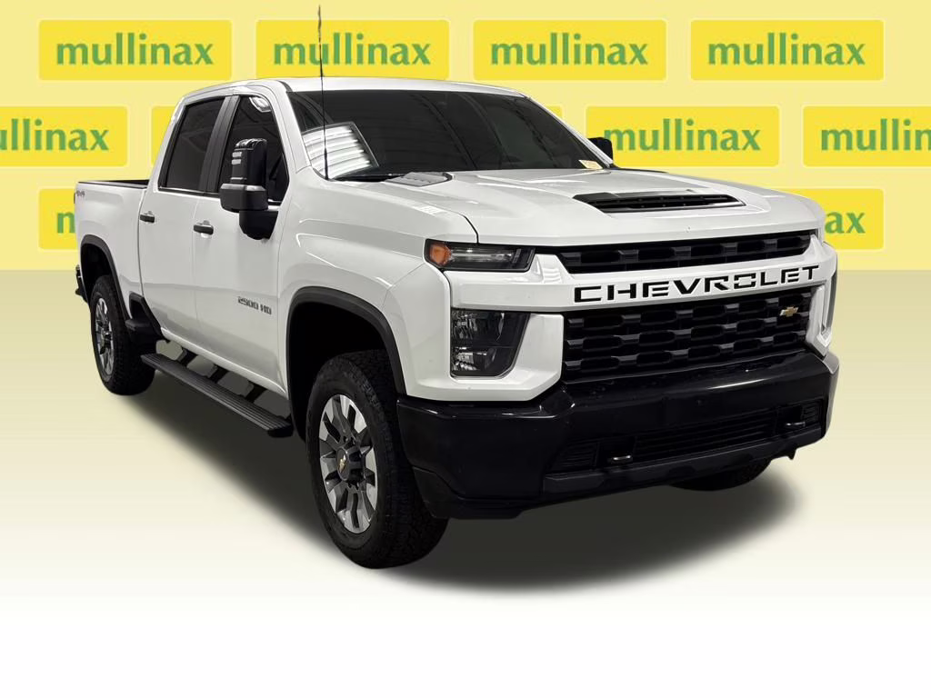 2022 Summit White Chevrolet Silverado 2500HD Custom 4X4 Truck