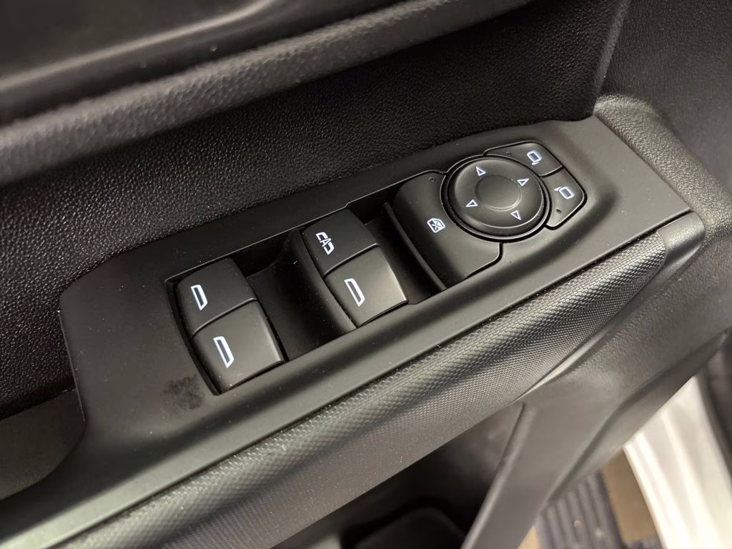 2022 Summit White Chevrolet Silverado 2500HD Custom 4X4 Truck