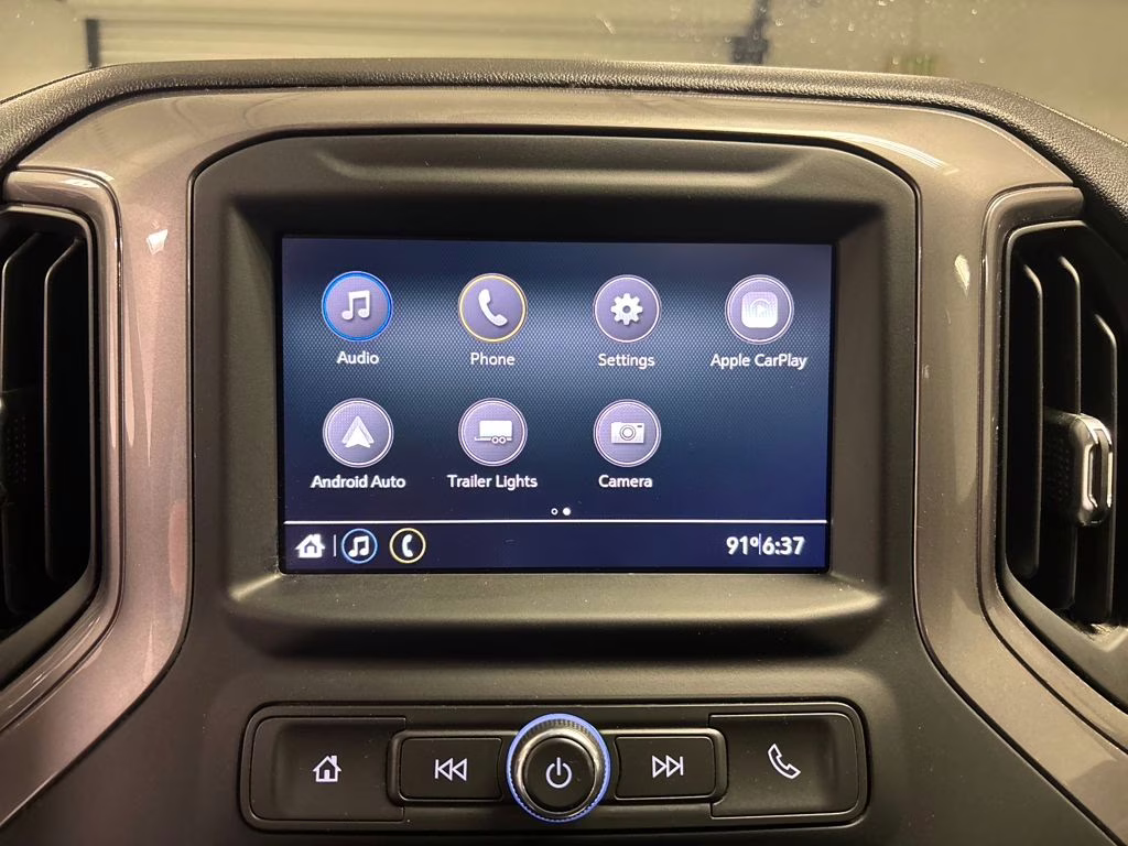 2022 Summit White Chevrolet Silverado 2500HD Custom 4X4 Truck