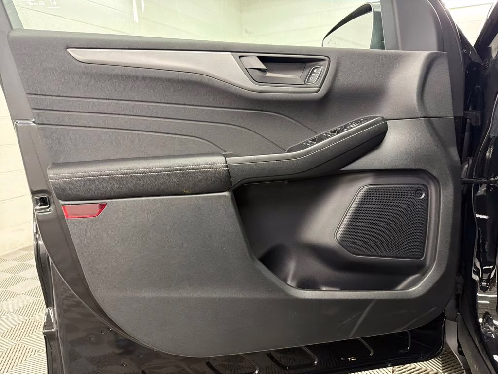 2026 AGATE BLACK Ford Escape Active FWD SUV