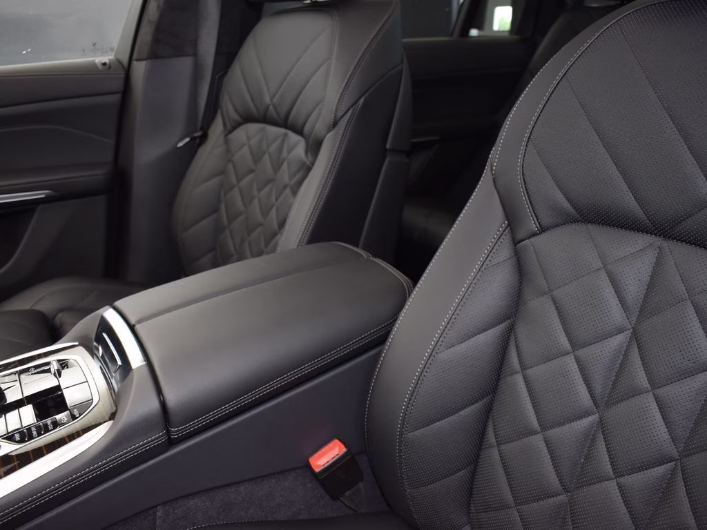 2026 Gray Metallic BMW X7 xDrive40i AWD SUV