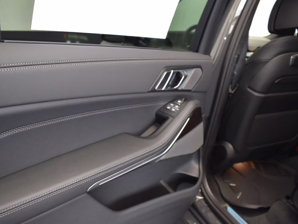 2026 Gray Metallic BMW X7 xDrive40i AWD SUV
