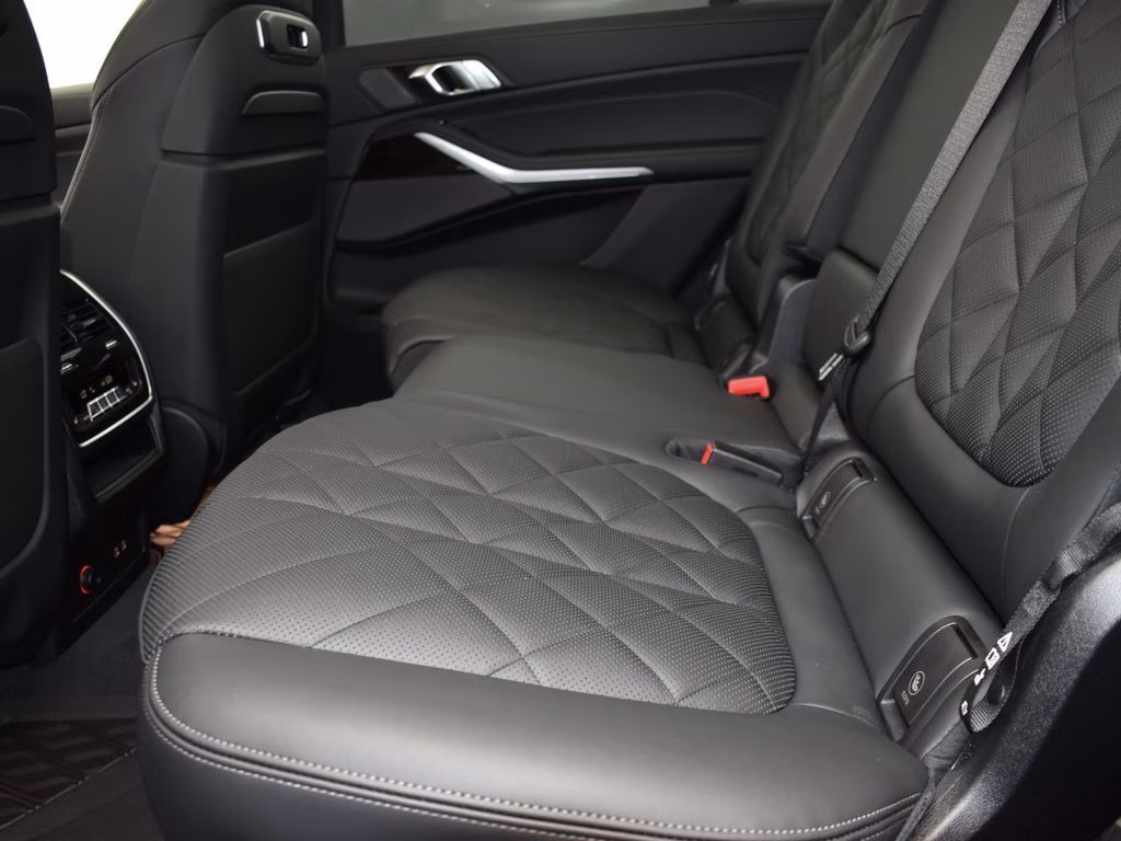 2026 Gray Metallic BMW X7 xDrive40i AWD SUV