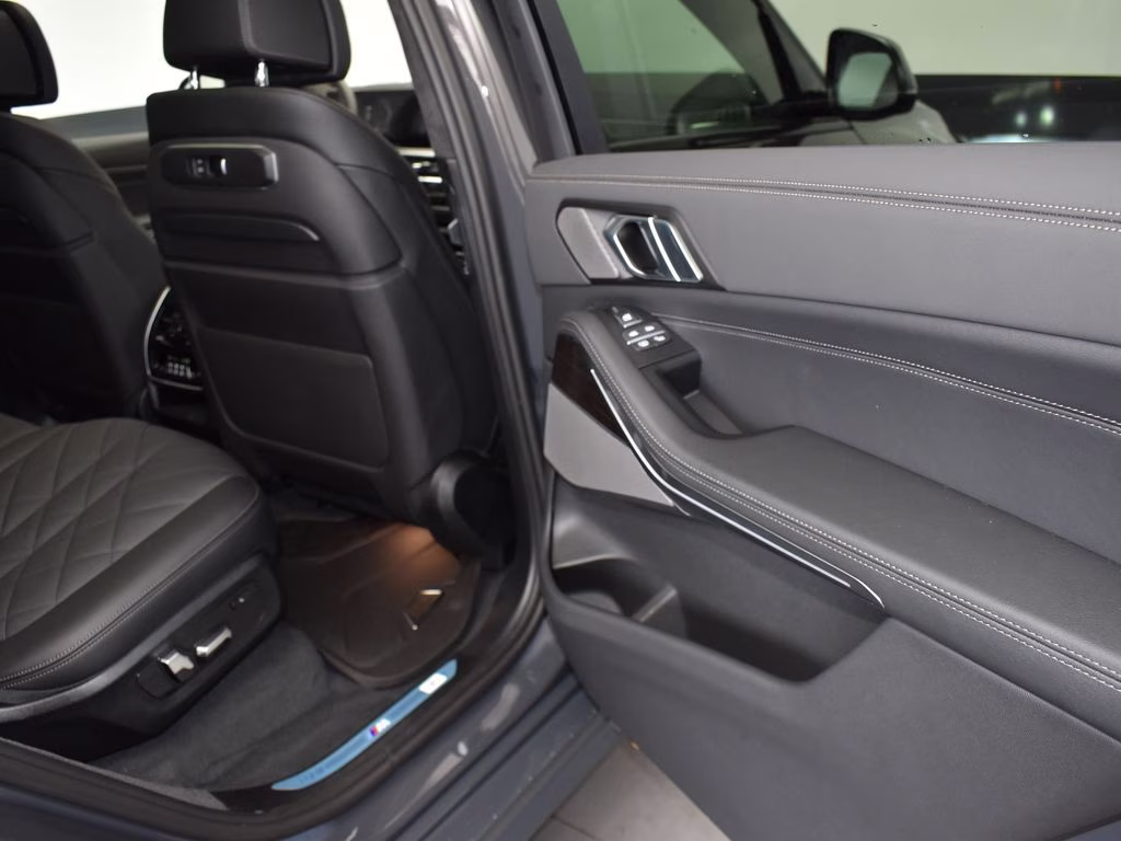 2026 Gray Metallic BMW X7 xDrive40i AWD SUV