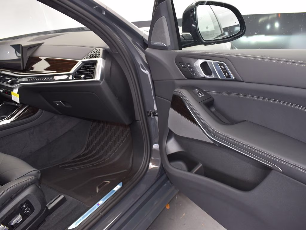 2026 Gray Metallic BMW X7 xDrive40i AWD SUV