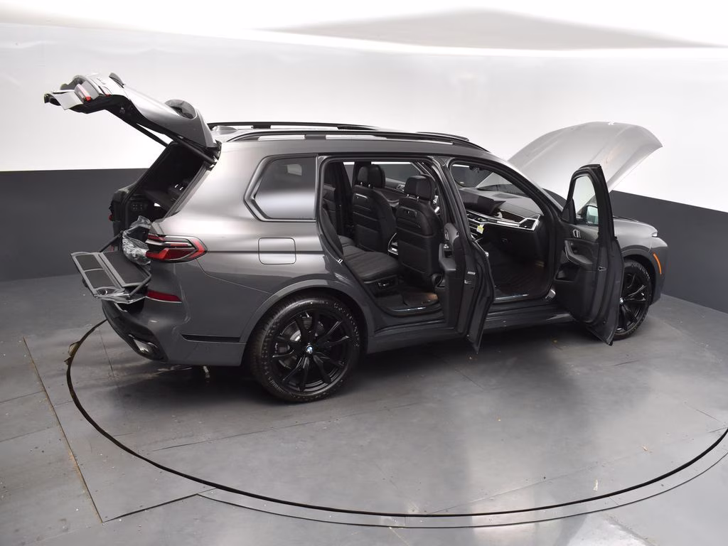 2026 Gray Metallic BMW X7 xDrive40i AWD SUV