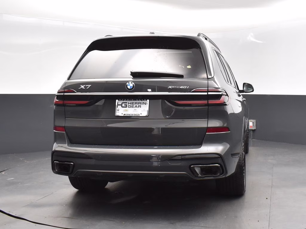 2026 Gray Metallic BMW X7 xDrive40i AWD SUV