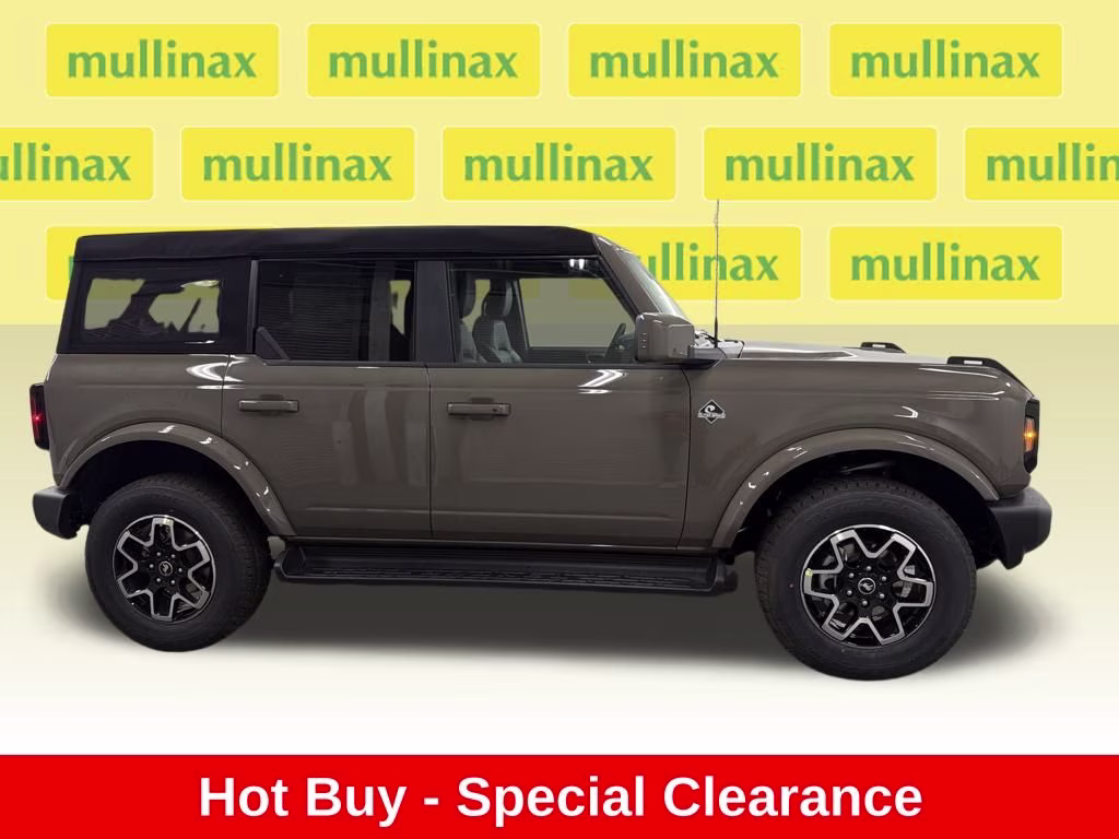 2025 MARSH GRAY Ford Bronco Outer Banks 4X4 SUV