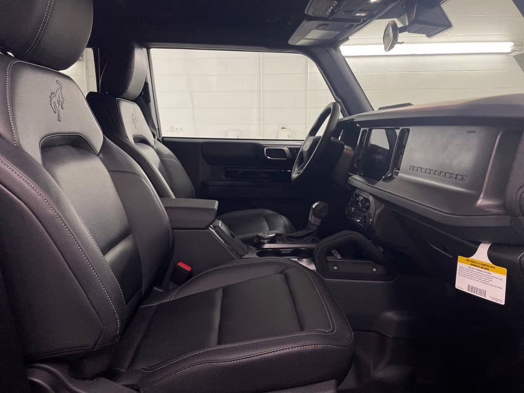 2025 SHADOW BLACK Ford Bronco Badlands 4X4 SUV