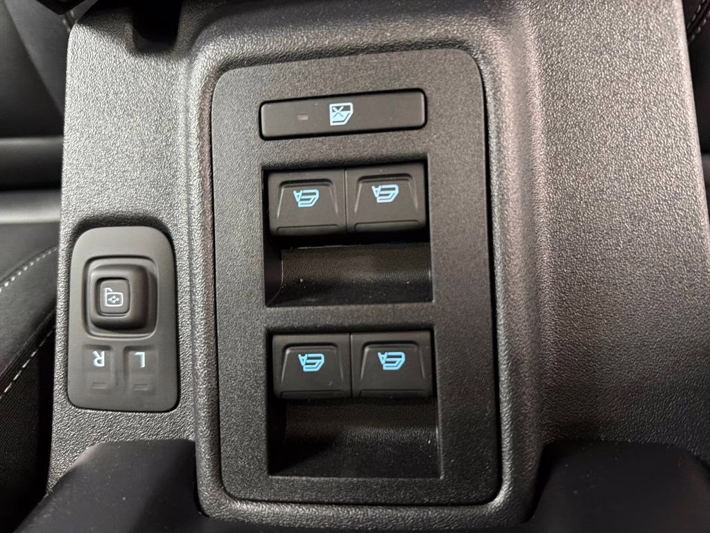 2025 OXFORD WHITE Ford Bronco Badlands 4X4 SUV