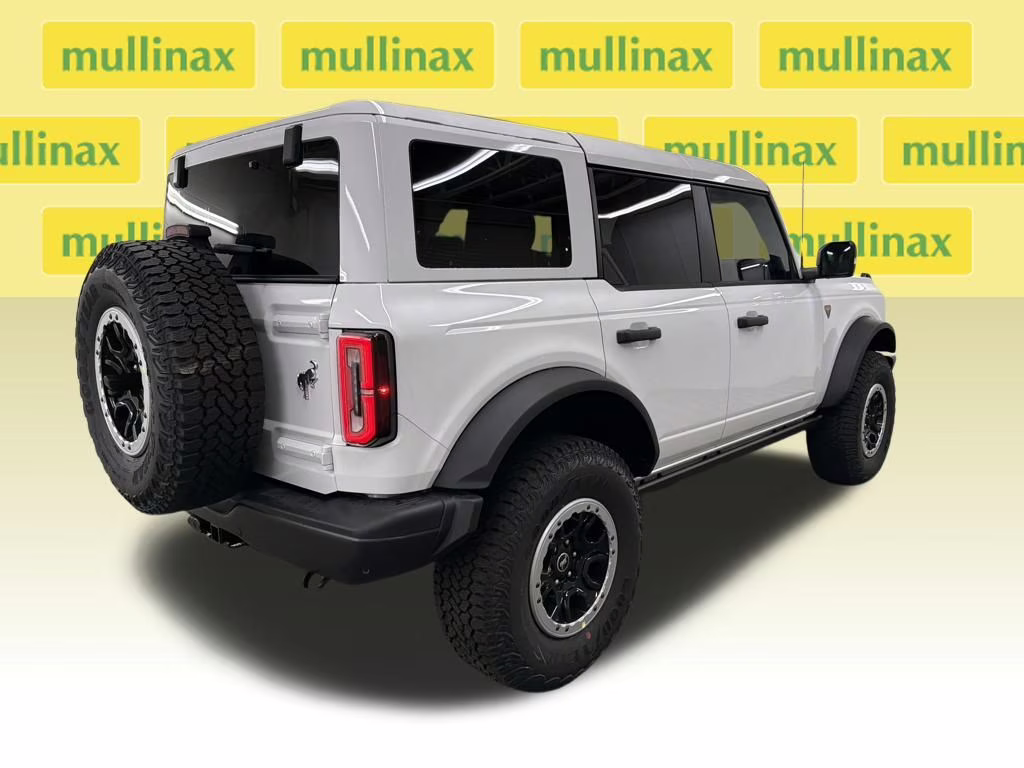 2025 OXFORD WHITE Ford Bronco Badlands 4X4 SUV