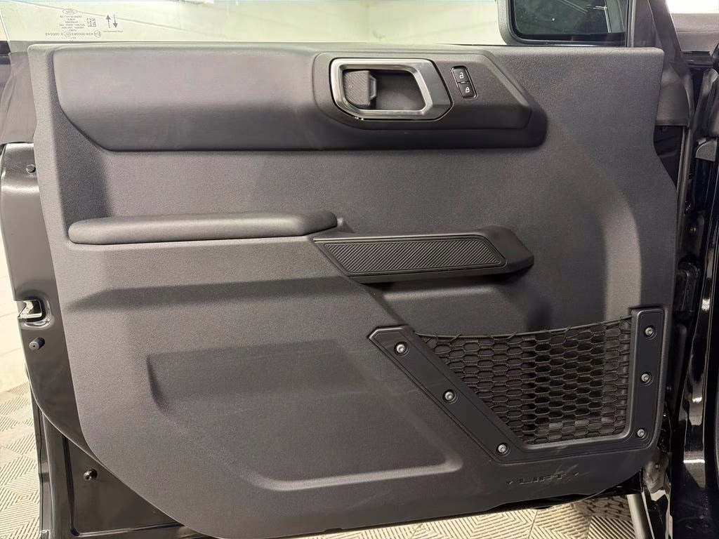 2025 SHADOW BLACK Ford Bronco Badlands 4X4 SUV