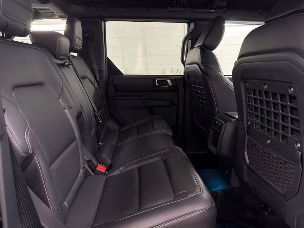 2025 SHADOW BLACK Ford Bronco Badlands 4X4 SUV