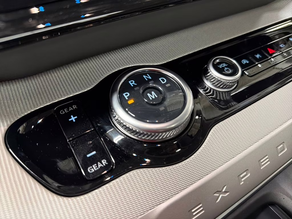 2025 AGATE BLACK Ford Expedition Max Active RWD SUV