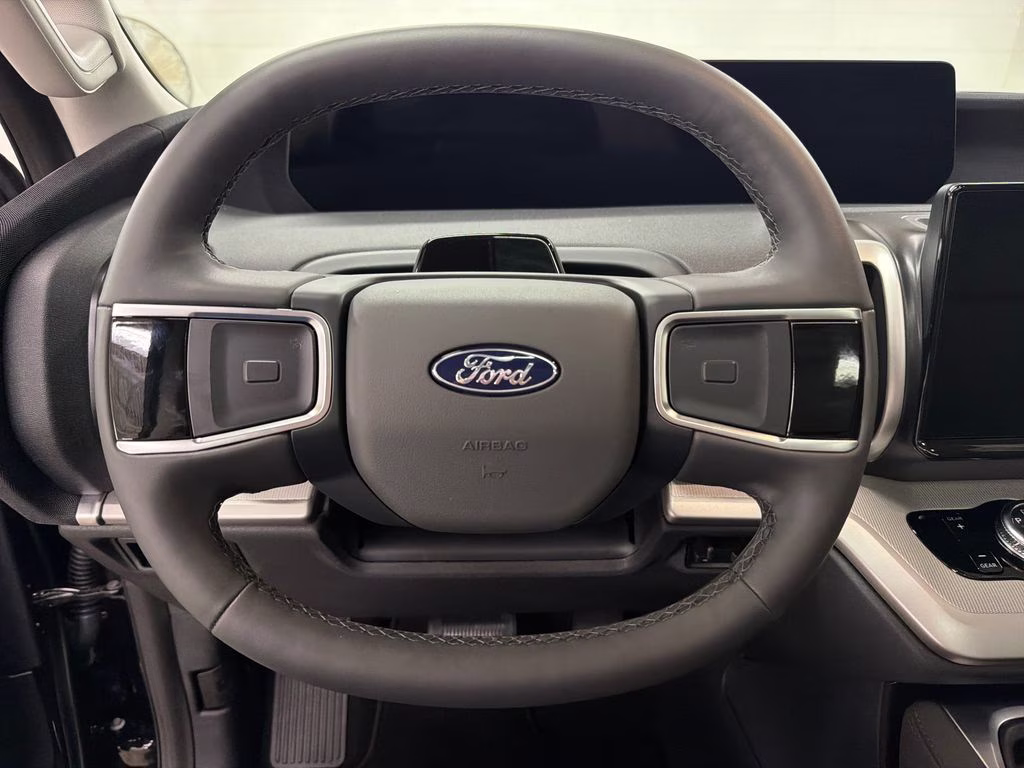 2025 Agate Black Metallic Ford Expedition Max Active RWD SUV