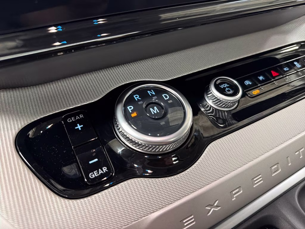 2025 Agate Black Metallic Ford Expedition Max Active RWD SUV
