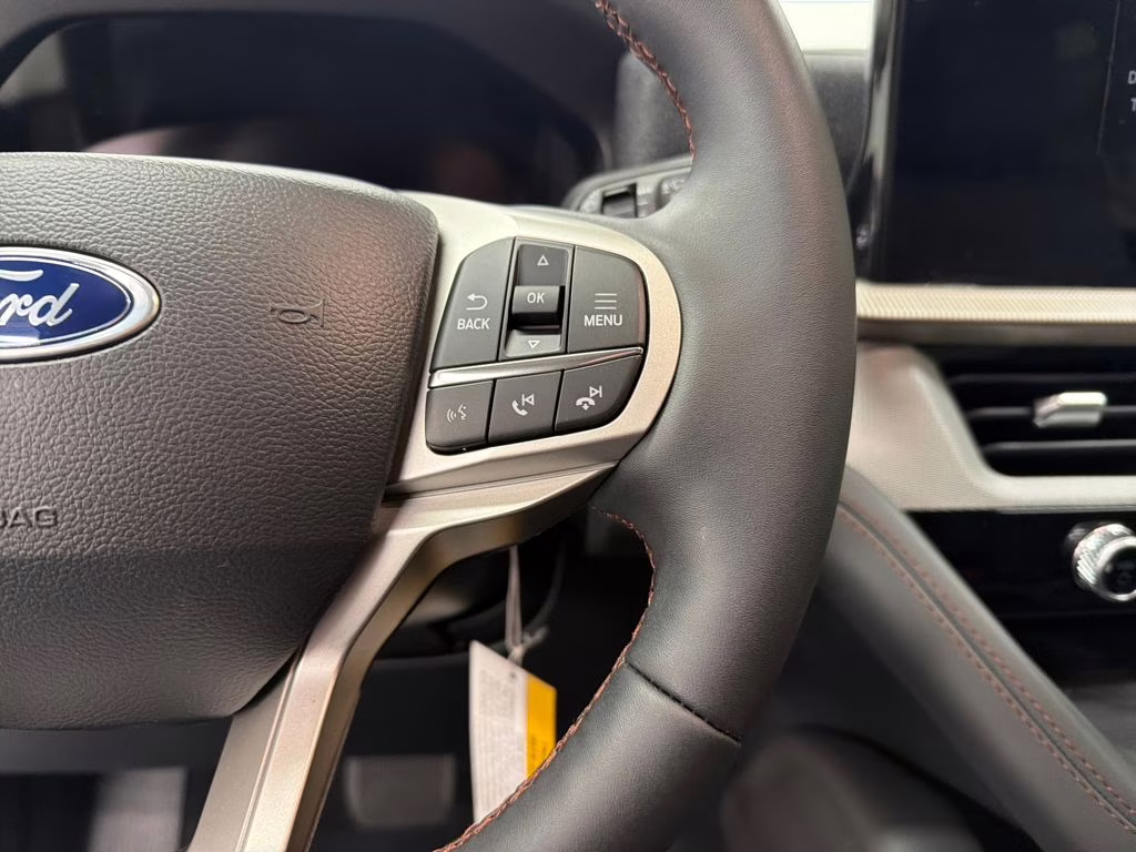 2026 STAR WHITE TRI-COAT Ford Explorer Active RWD SUV