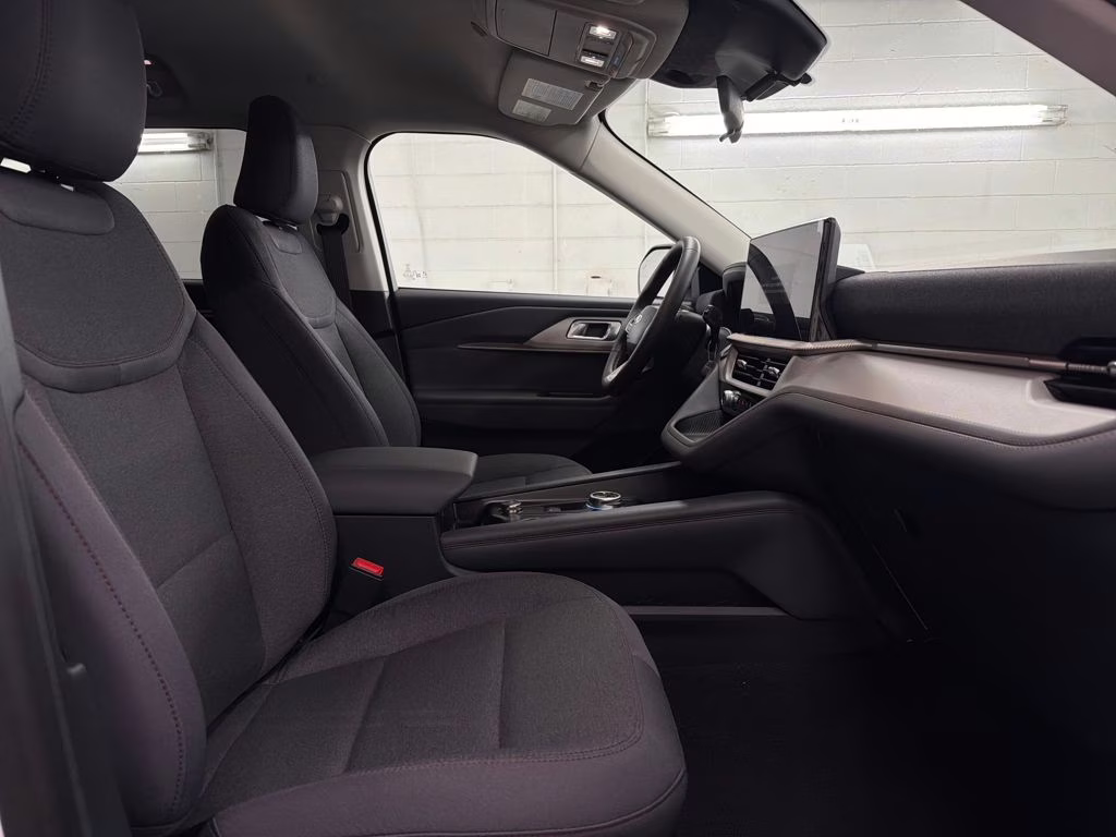 2026 STAR WHITE TRI-COAT Ford Explorer Active RWD SUV