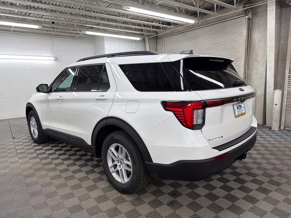 2026 STAR WHITE TRI-COAT Ford Explorer Active RWD SUV