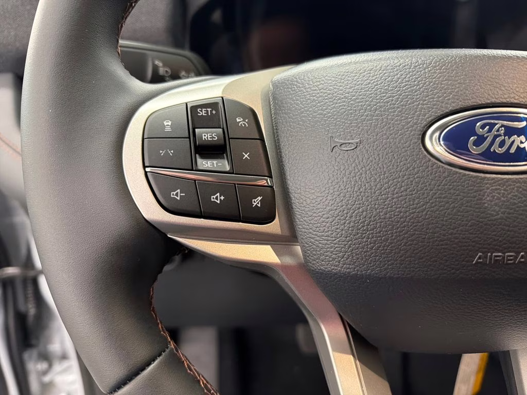 2026 SPACE SILVER Ford Explorer Active RWD SUV