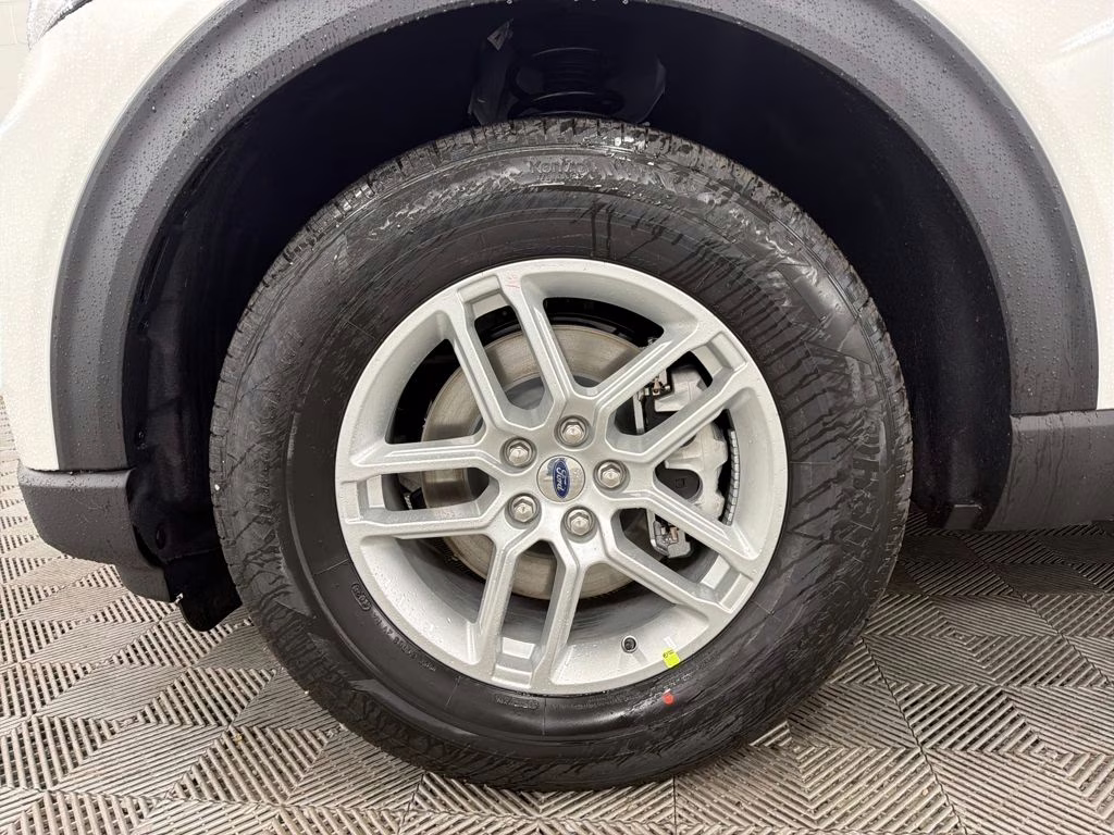 2026 STAR WHITE TRI-COAT Ford Explorer Active RWD SUV