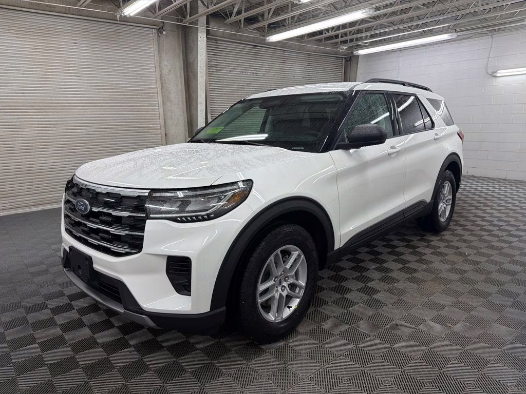 2026 STAR WHITE TRI-COAT Ford Explorer Active RWD SUV
