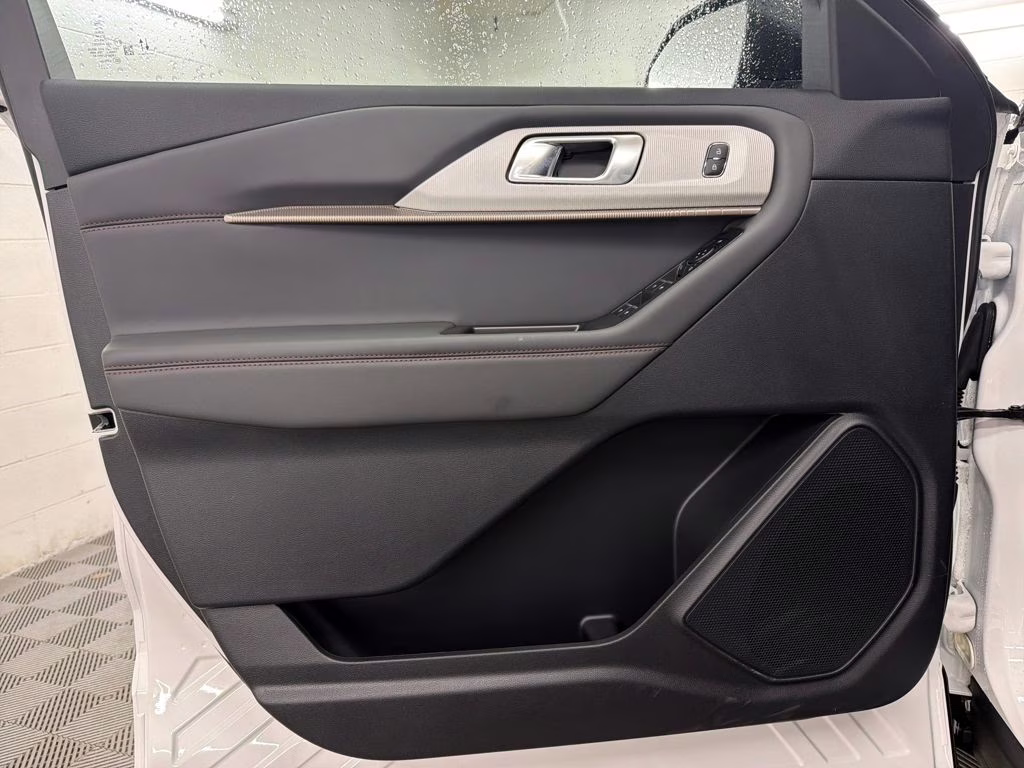 2026 STAR WHITE TRI-COAT Ford Explorer Active RWD SUV