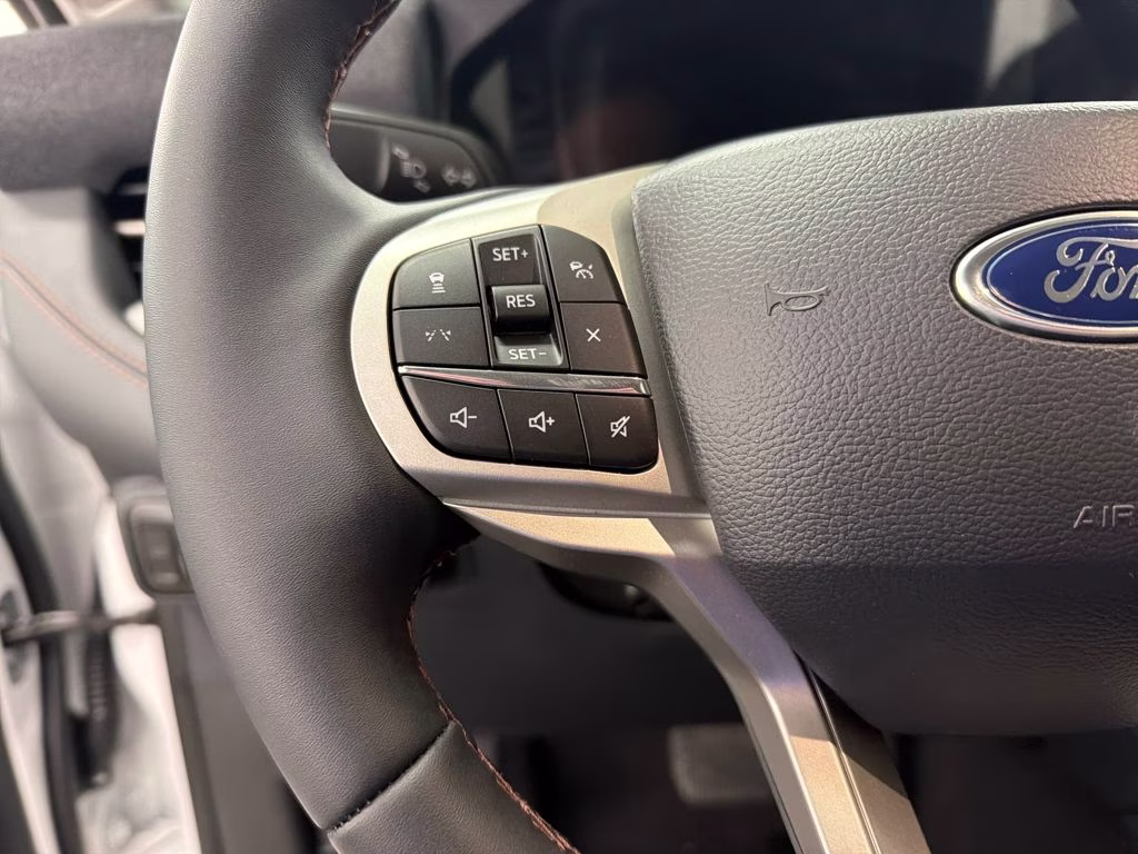 2026 STAR WHITE TRI-COAT Ford Explorer Active RWD SUV