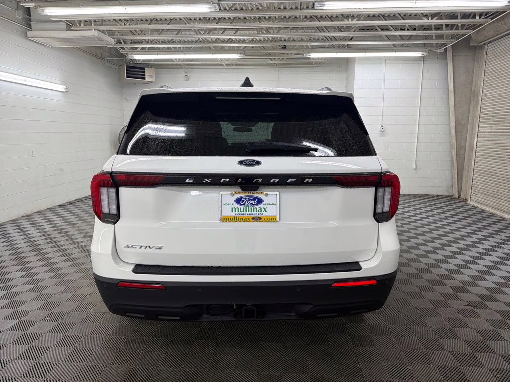2026 STAR WHITE TRI-COAT Ford Explorer Active RWD SUV