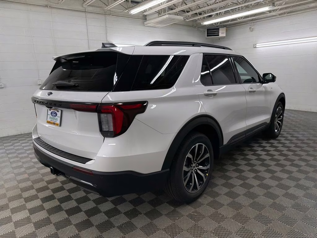 2026 STAR WHITE TRI-COAT Ford Explorer ST-Line RWD SUV