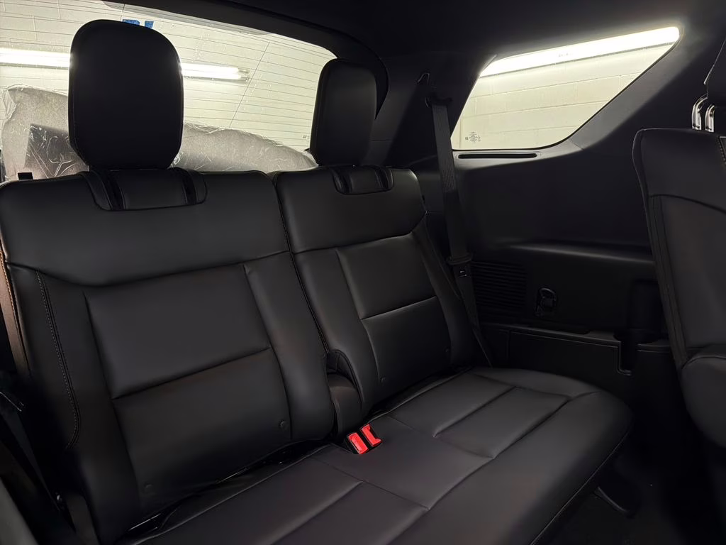 2026 STAR WHITE TRI-COAT Ford Explorer Tremor 4X4 SUV