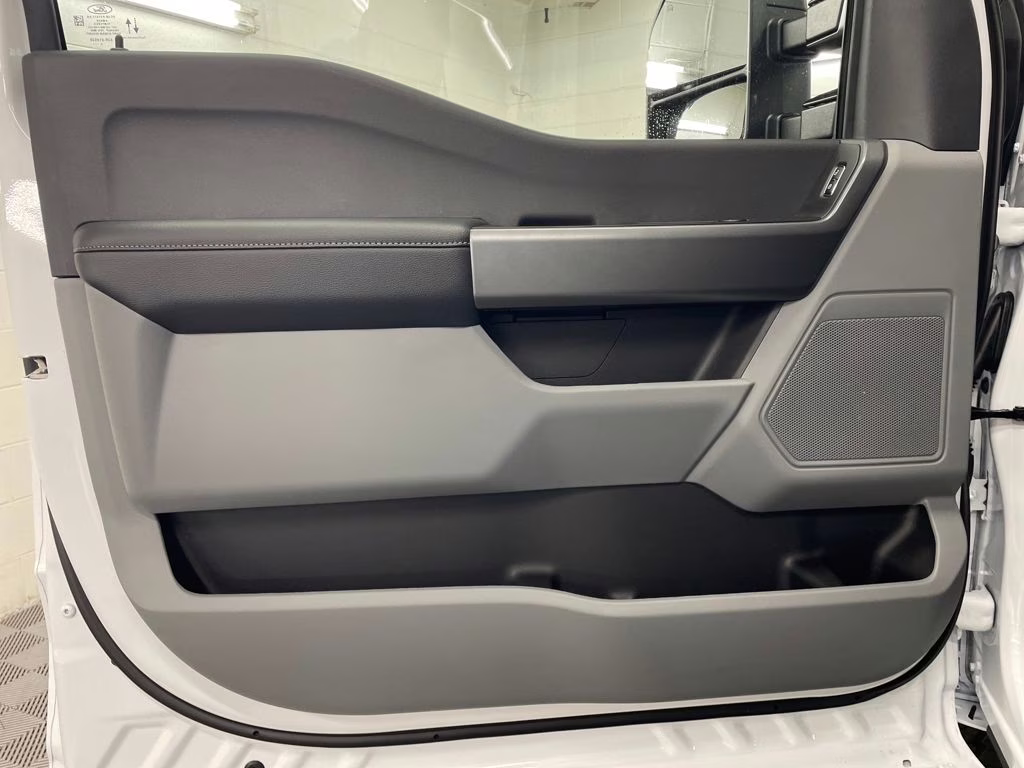 2026 OXFORD WHITE Ford Super Duty F-250 SRW STX 4X4 Truck