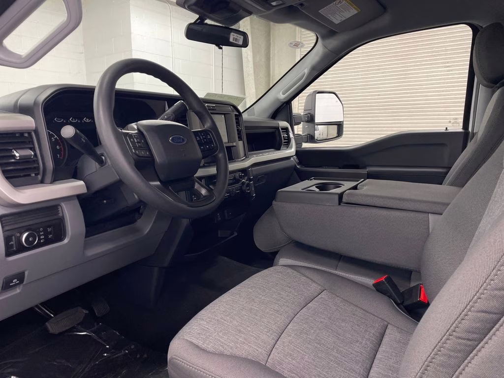 2026 OXFORD WHITE Ford Super Duty F-250 SRW STX 4X4 Truck