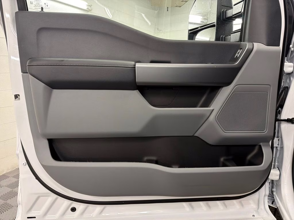 2026 OXFORD WHITE Ford Super Duty F-250 SRW XLT 4X4 Truck