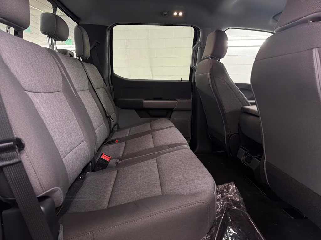 2026 AVALANCHE Ford Super Duty F-250 SRW STX 4X4 Truck