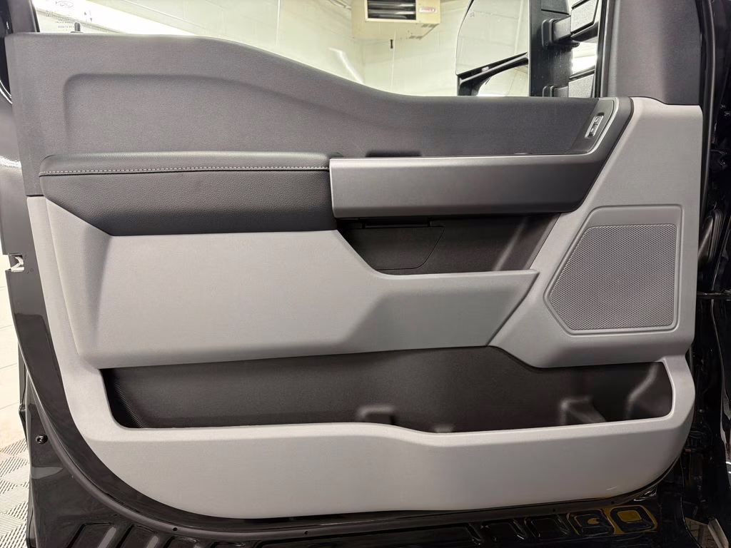 2026 AGATE BLACK Ford Super Duty F-250 SRW XLT 4X4 Truck