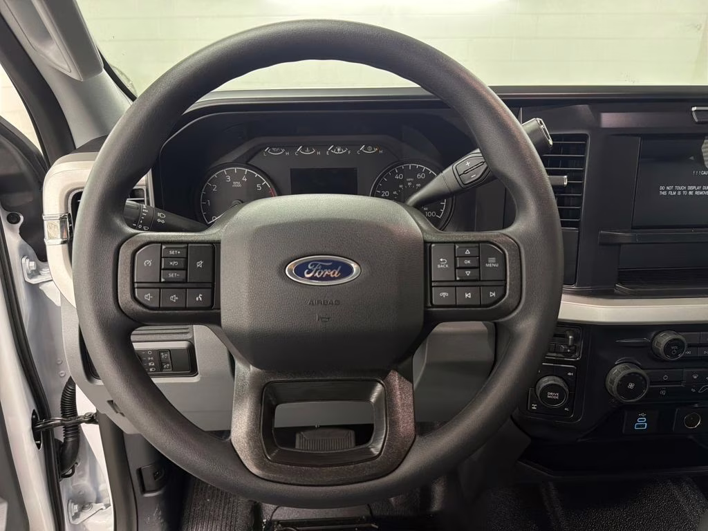 2026 Oxford White Ford Super Duty F-250 SRW XL 4X4 Truck