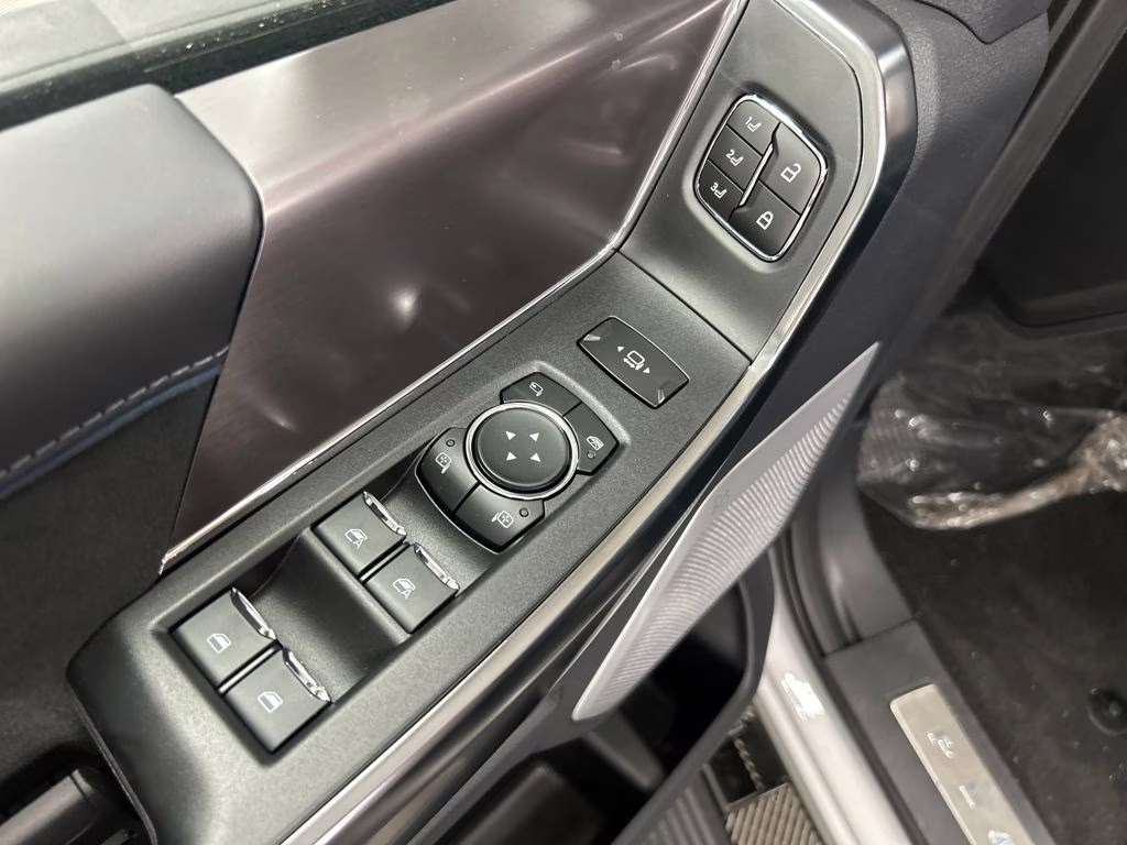 2026 AVALANCHE Ford Super Duty F-250 SRW Platinum 4X4 Truck