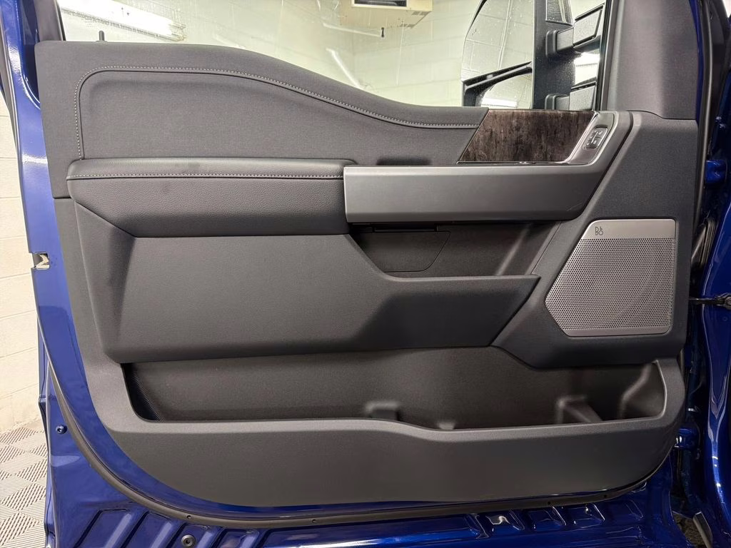 2026 ARGON BLUE Ford Super Duty F-250 SRW Lariat 4X4 Truck