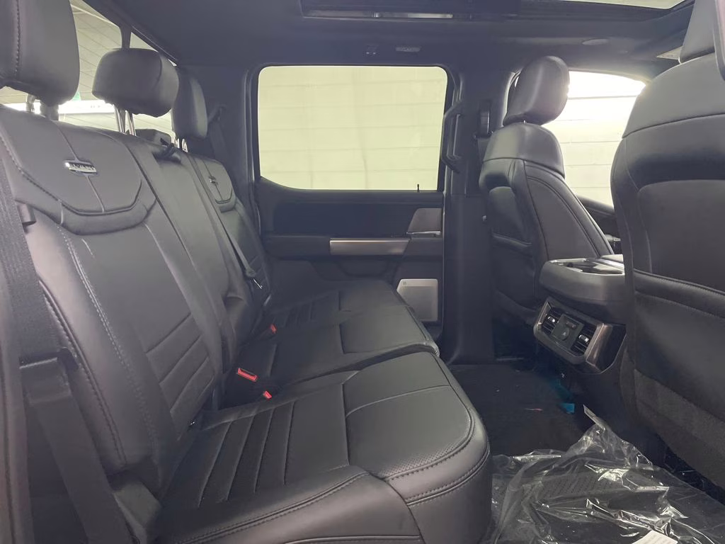 2026 STAR WHITE Ford Super Duty F-350 SRW Platinum 4X4 Truck