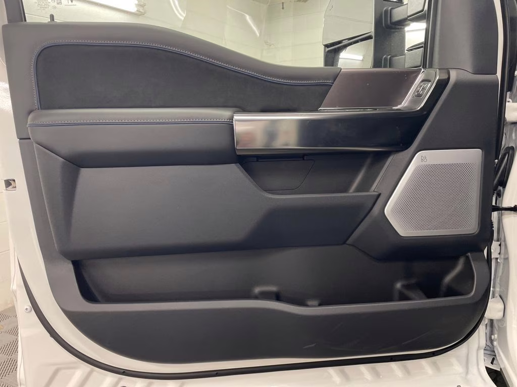 2026 STAR WHITE Ford Super Duty F-350 SRW Platinum 4X4 Truck